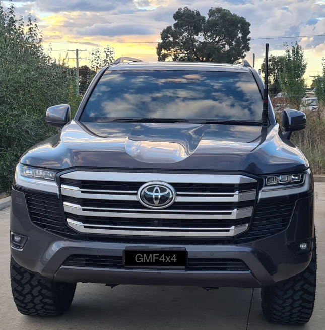 GMF4x4 BB-013P Toyota Landcruiser LC300 Series (2021+) Bonnet Hinge Cellular/UHF Antenna Bracket BB-013P